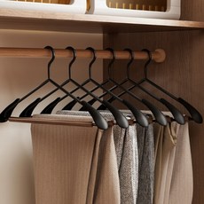 고급 럭셔리라겐느티나무 철제 넓은 어깨 미끄럼 방지 자국 없는 옷걸이, 나무제