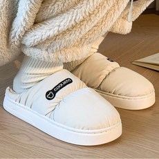 99샵 Y08 가볍고 발편한 패딩 털 슬리퍼