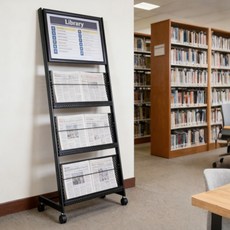 GAPINO 이동식 잡지꽂이 전단지 거치대 매거진랙 홍보 포스터 거치대 광고판 진열대, 3단, 블랙