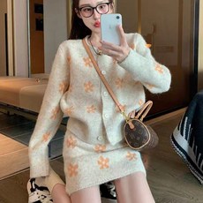 해피유통 여성 니트 세트 가디건 스커트 세트 편안한 꽃무늬 가을 겨울 패션 BJJ001