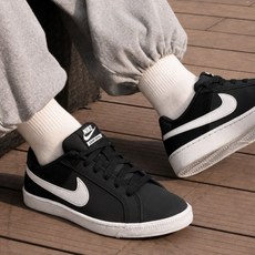 나이키 코트 로얄 WMNS 스니커즈