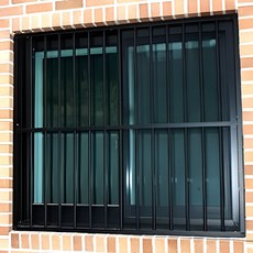HGG테크 알루미늄 방범창 국산완제품 빌라 복도식 아파트 자가설치 주택 안전문 펜스 셀프, 세로형, 블랙