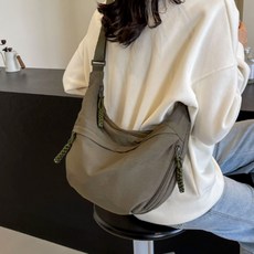 로루아 심플 반달 크로스백 숄더백