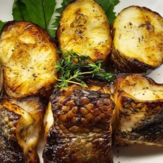 메로구이 스테이크 구이용 꼬리살 몸통살 와인과 허브로 마리네이드 해썹인증 띵작상점, 1개, 600g