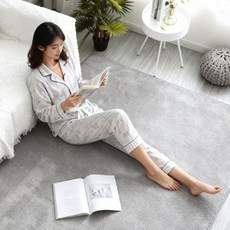 SEVOREN 러그 단모 먼지없는 카펫 사계절 침실 털러그 미끄럼 방지 극세사 고급 거실 카페트