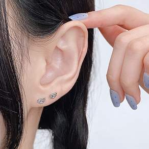 젤루나 여성용 티타늄 미니 날개 큐빅 레이어드 볼타입 귀걸이 1.2mm P-1288