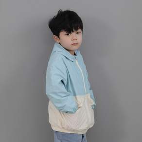 아동용 멀티포켓 바람막이 점퍼