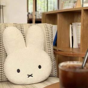 무드바이브 안고자는 귀여운 미피 Miffy 쿠션 인형 토끼 동물 애착 대형 친구 생일 선물 바디필로우 인형