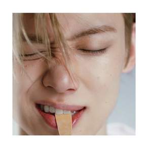 (컴팩트 랜덤) 연준 YEONJUN 미니2집 NO LABELS PART 02 TXT 투바투 Compact Ver. [3종 중 랜덤 1종]