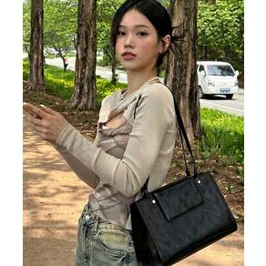 (국내배송정품) LEATHERY 볼티드 스퀘어 숄더백 [4COLOR] LRBG3106BK 110820