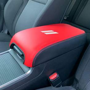 CEBAT 센터 콘솔 암레스트 박스 커버 긁힘 방지 가죽 자동차 중앙 보호 패드 실내 장식 액세서리 Dodge Charger 2011-2023 및 Chrysler 300