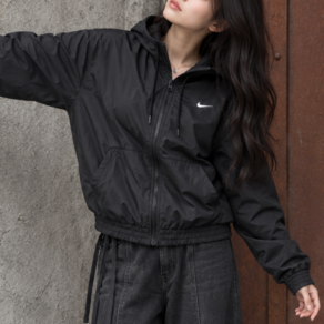 [백화점정품] 나이키 클래식 우븐 바람막이 UV 프로텍션 드롭숄더 재킷 +NIKE양말