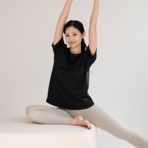 루나인 퀵드라이 힙커버 여성 운동복 상의