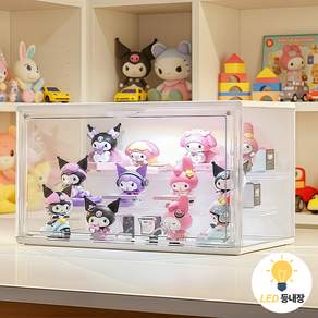 Curious Pony 피규어 장식장 led 투명 아크릴 케이스 탈부착 가능한 계단형 선반
