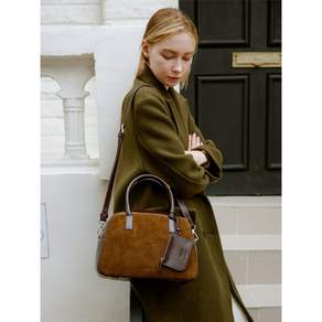 옴니포턴트 여성 토트백 omn bowling bag [suede omn bowling bag_se_bn