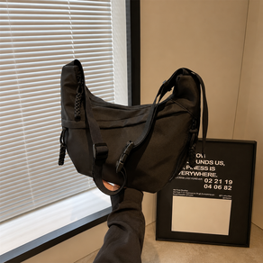 토레아트 데일리 반달 크로스백 가벼운 학생 가방
