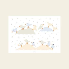 WARMGREY TAIL Gulls Landing Poster (30x40)