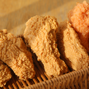 왓위셀 치킨 닭다리 모형