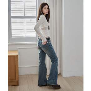 [10월 8일 배송] DECET WOMEN [윤비누X데케트우먼]Stitch Pocket Low Rise Relaxed Flared Jeans DCWPT039BLUE