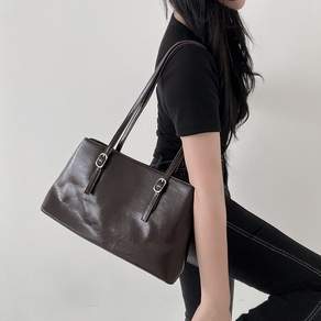 포인바이수 레더 보부상 버클 스트랩 데일리 숄더백