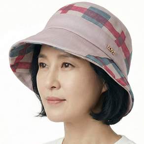 베이직엠 중년 여성 가을 모자 벙거지 LOVE 뒷면 체크