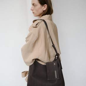 [백화점상품] 로서울 Pulpy crossbody bag Nubuck Charcoal 펄피크로스백 PULPYCROSSBODYBAGNUBUCKCHARCOAL