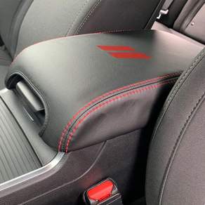 CEBAT 센터 콘솔 암레스트 박스 커버 긁힘 방지 가죽 자동차 중앙 보호 패드 실내 장식 액세서리 Dodge Charger 2011-2023 및 Chrysler 300
