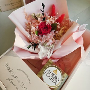 뷰티풀데코센스 페레로로쉐 밀크 초콜릿 + 프리저브드 LED 꽃다발 + 케이스 세트, Red