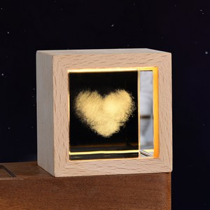 연하 크리스탈 큐브 우드 프레임 LED 무드등, 하트구름