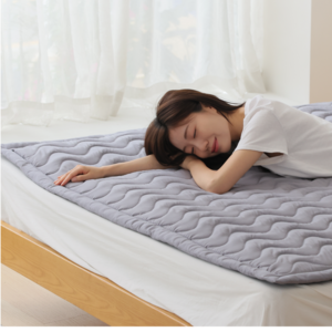 더 푹신하고 두툼해진 한일의료기 26년형 에어퀼팅 그래핀 카본 탄소매트, 퀸사이즈 토퍼(150x200cm), 모던그레이