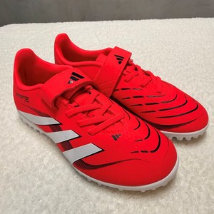 아디다스 키즈 풋살화 끈 없는 주니어 축구화 벨크로 찍찍이 인조잔디 터프화 어린이 축구교실 짧은 잔디 구장 TF 스터드화