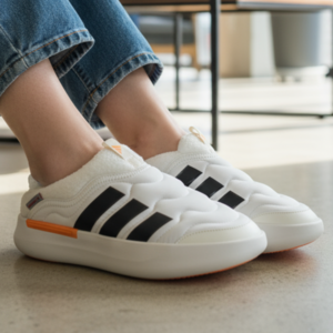 아디다스 퍼프뮬 겨울 남여공용 패딩 신발 슬립온 슬리퍼 방한화