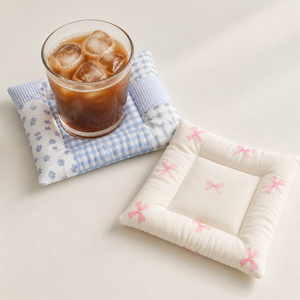 TINDUO 코튼 누빔 패브릭 컵받침대 티코스터 14 x 14cm 2종 세트, 2개, 핑크 리본+블루 패치워크