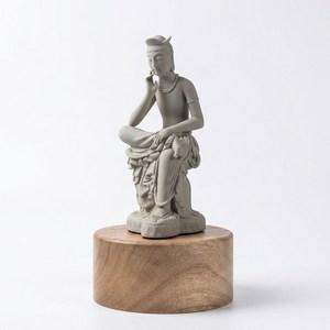 미륵보살 반가사유상 미니어처 14cm 호두나무 원목받침대 포함 Pensive Bodhisattva Buddha Statue Korean Traditional Souvenir, 83호 그레이+원목받침대