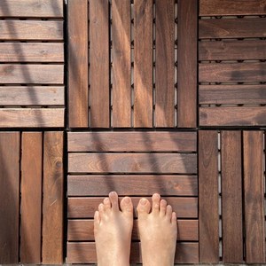 낭만가득 다크브라운 일자형 6슬롯 10장 조립식 원목 데크 타일 베란다 마루 룬넨 이케아호환, 1세트, 다크브라운 6슬롯 10장