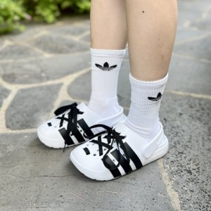 아디다스 ACGW 남녀공용 슬리퍼 샌들 실내화 신발 슬라이드 화이트 블랙 신발끈 포함