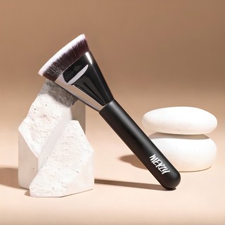 MERZY The空氣感貼合粉底刷, 1個, 黑色