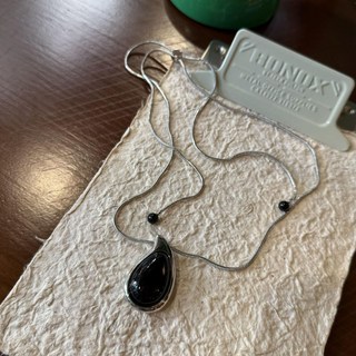 紅瑪瑙水滴吊墜項鍊，簡約ins風毛衣鏈，氣質高級感輕奢小眾設計女生項鍊