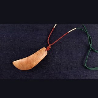 台灣牛樟水波閃項鍊 C337，獨特木紋手工項鍊，尊貴典雅配飾