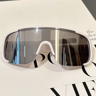 兒童墨鏡 大框墨鏡 台灣檢驗合格男女童戶外防風鏡 賽博龐克 未來風格防曬墨鏡 跑步運動墨鏡 抗UV時尚太陽眼镜74404