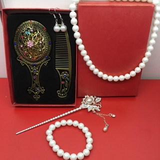 百麗的店 拜媽祖娘娘 註生娘娘 臨水夫人等女神胭脂水粉套組 (鏡子、梳子、髮簪、耳環、項鍊、手鍊)