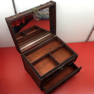 百麗的店 媽祖娘娘 註生娘娘 臨水夫人 女神胭脂水粉 木質復古化妝箱, 胭脂水粉