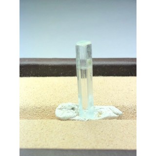 磊晶城水晶館嚴選天然高冰透海藍寶原礦 海水藍寶原石