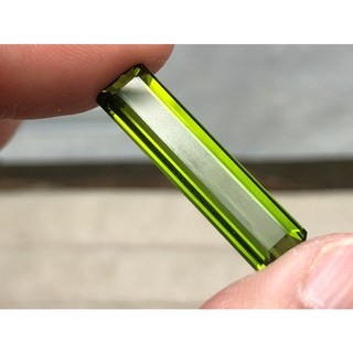 嚴選天然頂級近全美綠碧璽裸石88號 - 稀有寶石，精緻切割，收藏級別