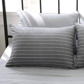 I'm Living 蜜桃絨枕頭套