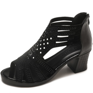 TCR 女用凱莉72號羅馬涼鞋, 240, 黑色