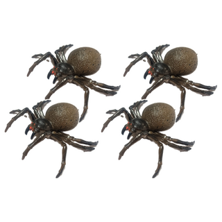 大蜘蛛公仔, 4個