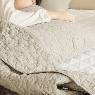 The Jari 抗菌超細纖維絎縫枕頭套