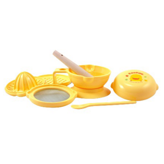 PiYOPiYO 黃色小鴨 嬰幼兒七件組食物調理器, 濾網+餵食湯匙+研磨蓋子+研磨板+榨擠果汁器+研磨器, 1組, 黃色
