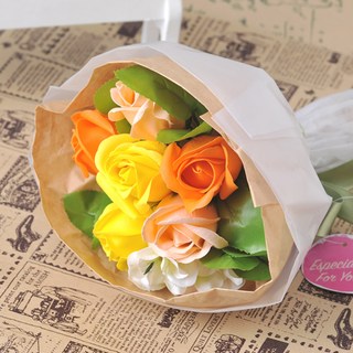 HAPPY WORLD 香皂玫瑰花束, 混合橘色